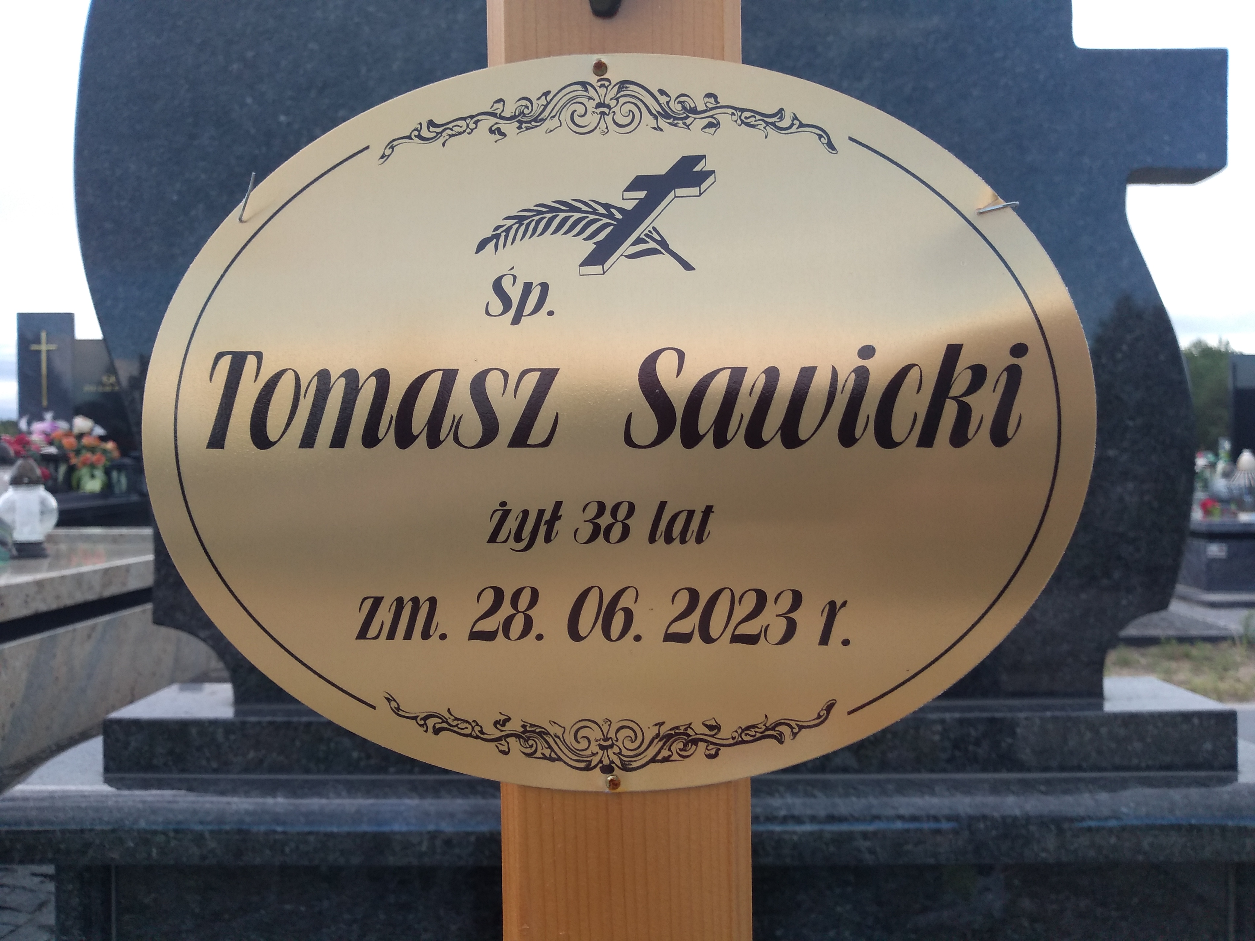 Tomasz Sawicki 1985 Ostrołęka - Grobonet - Wyszukiwarka osób pochowanych